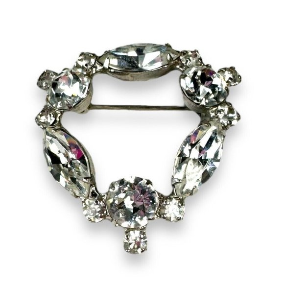 Unbranded Jewelry - Vintage Crystal Prong Set Brooch 1.5” x 1.5” Unsigned Beauty